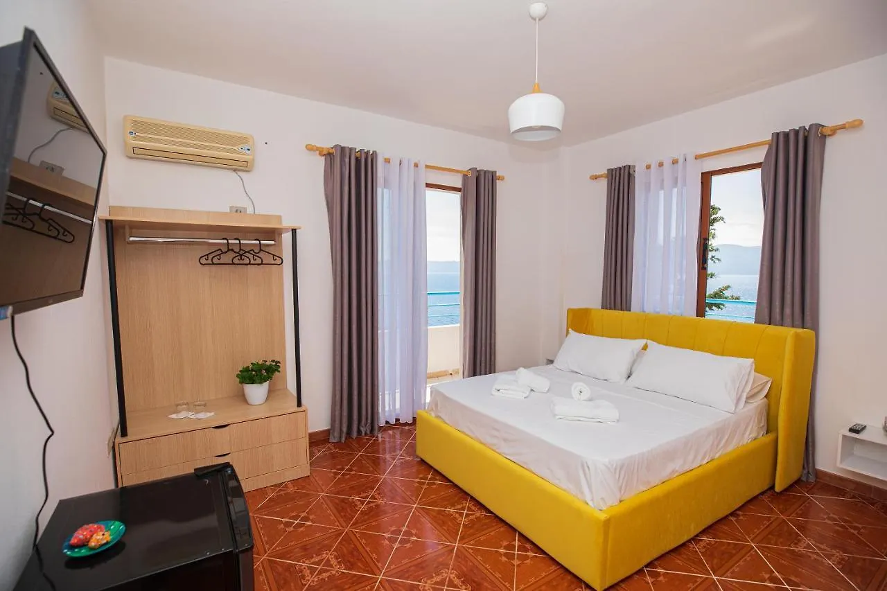 Villa Gaudium Radhimë 3*,  Albanie